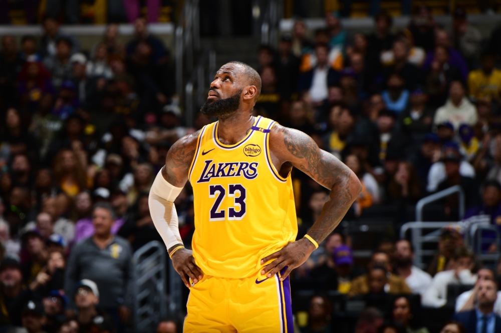 以及社交媒 以及社交媒