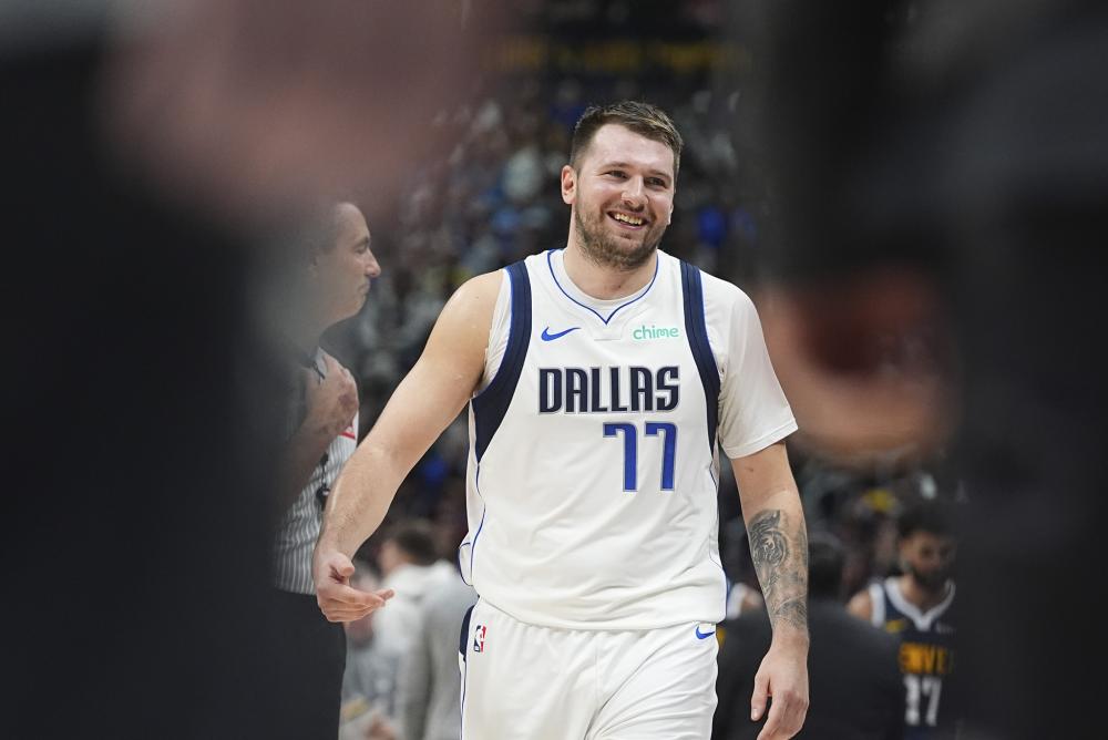 在短短三个 在短短三个